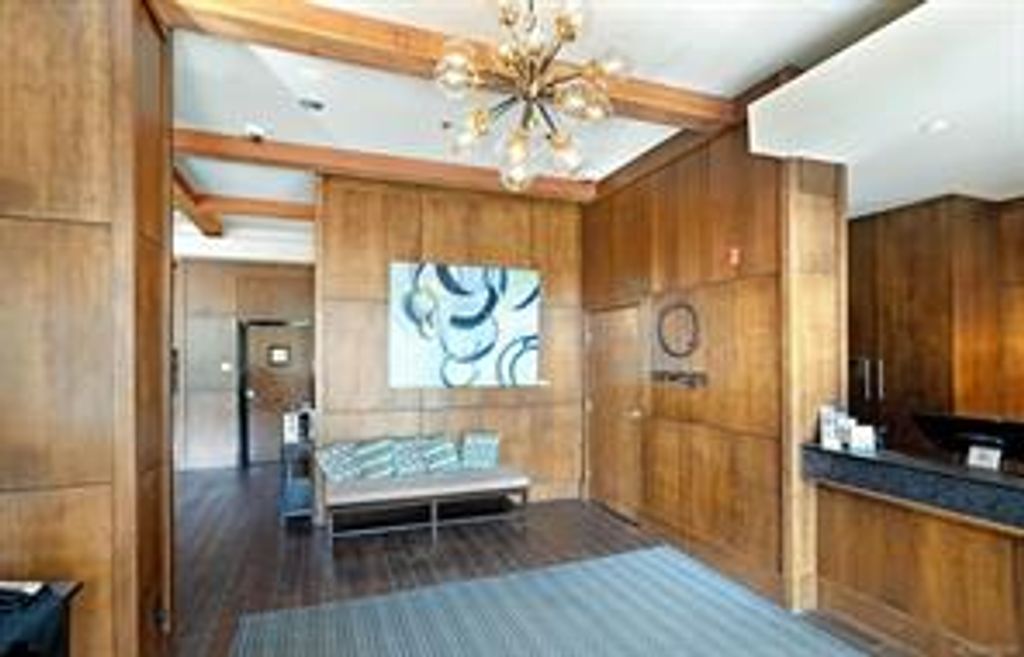 listing image 16043823890272