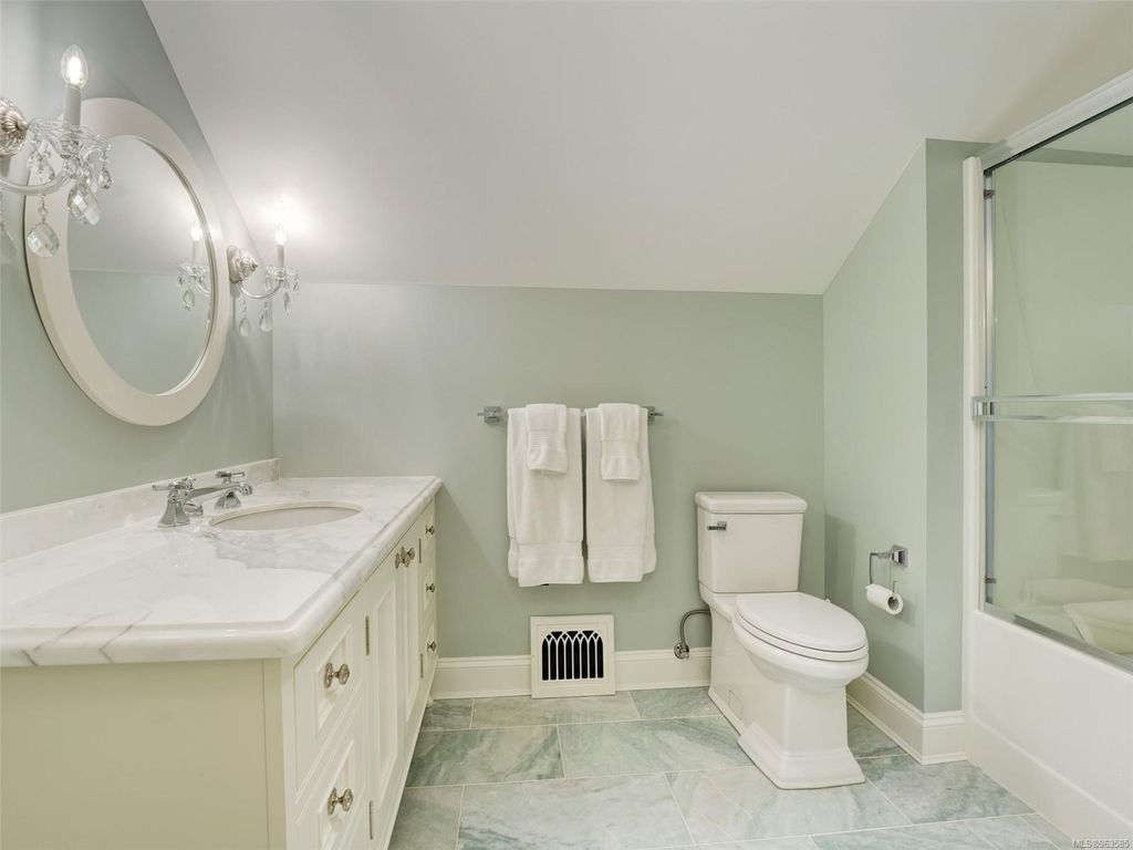 listing image 16042202846101513143