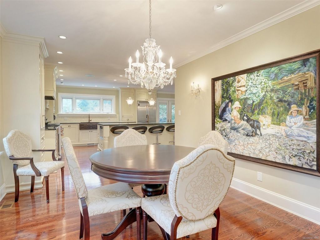 listing image 16049962084155850266