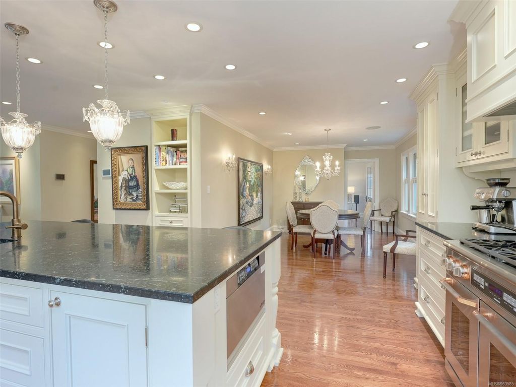 listing image 16047685082274804971
