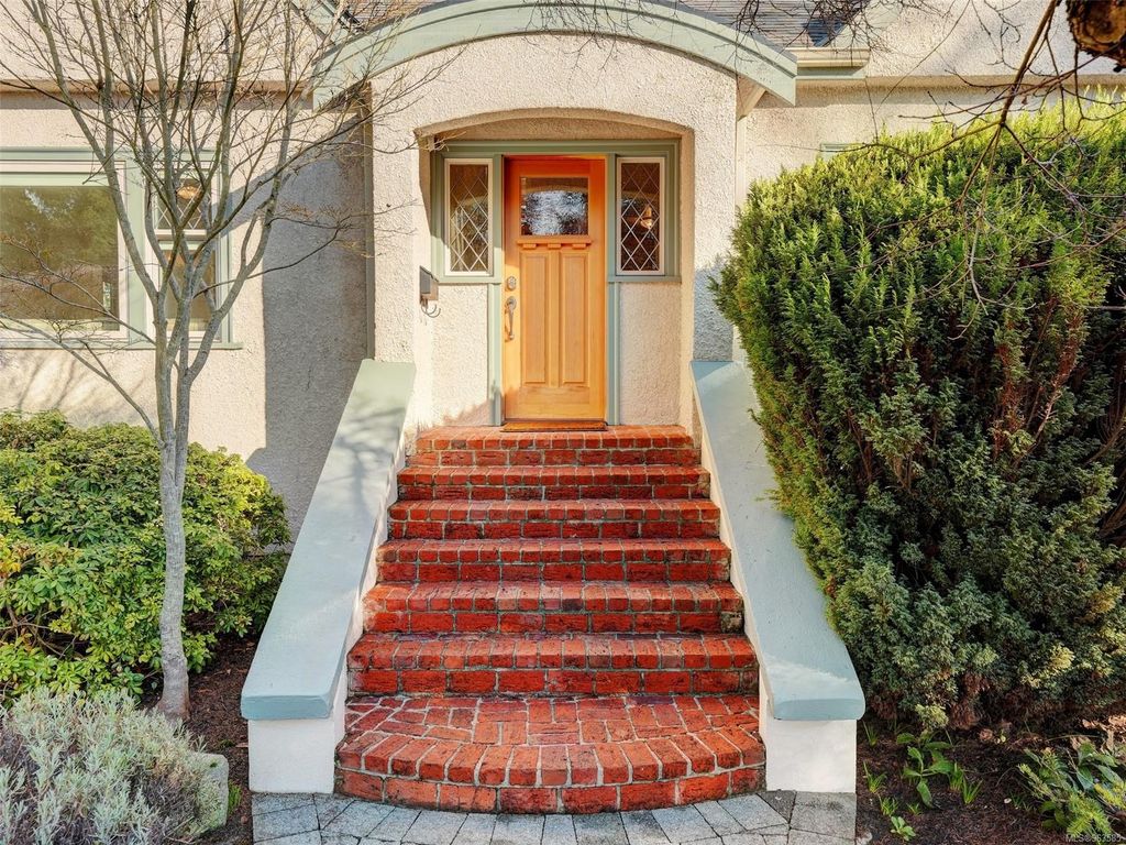 listing image 16049202185743935580