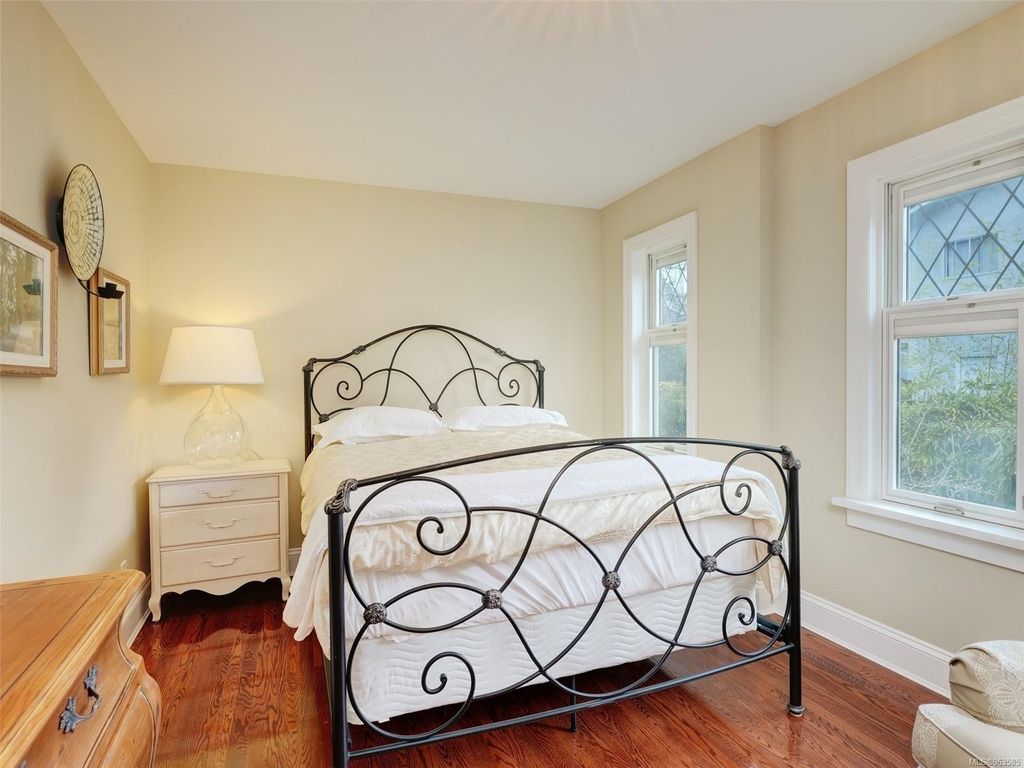 listing image 16040817337469022878