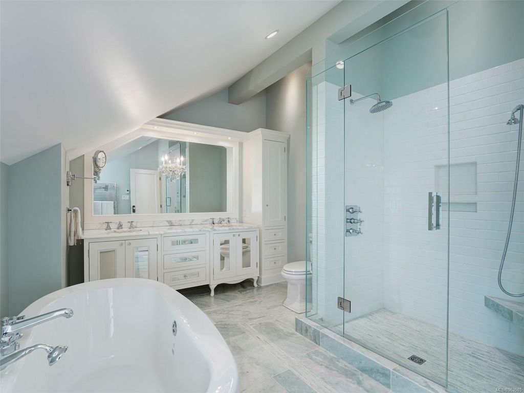 listing image 16043165328276582872