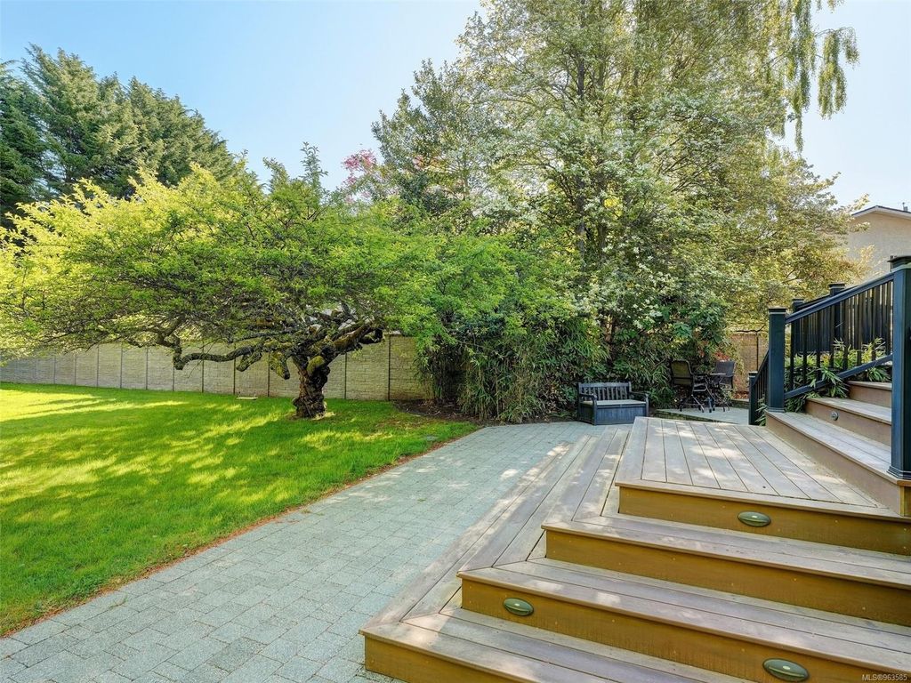 listing image 16044879319548571532