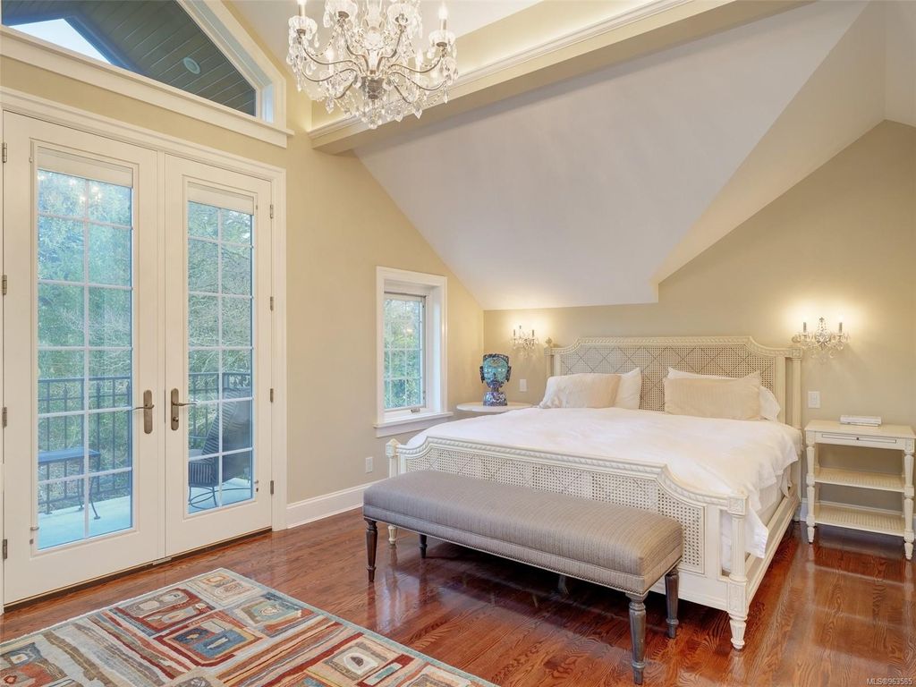 listing image 16047307814408849702
