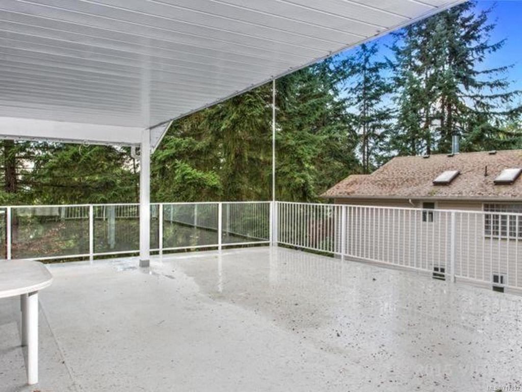 listing image 16042799993586160951
