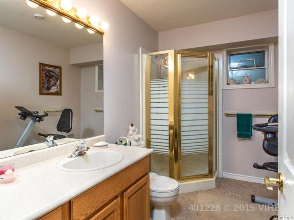 listing image 16046357161961304001