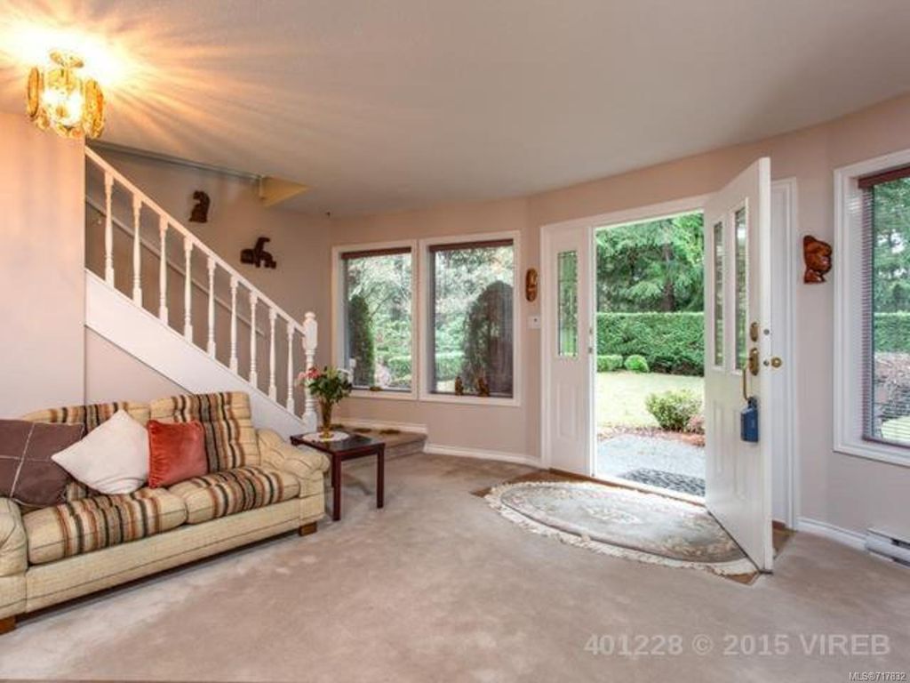listing image 16041692414997927502