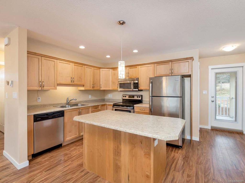 listing image 1604139857640