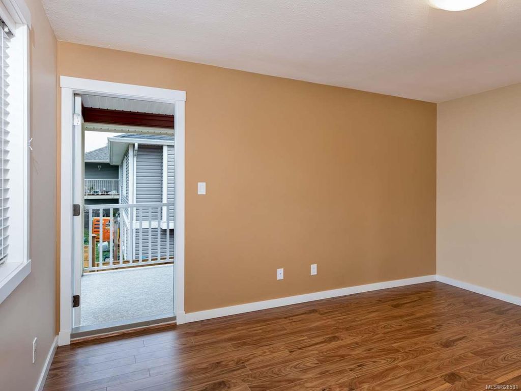 listing image 16043818686822