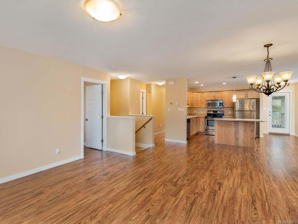 listing image 16041346434294