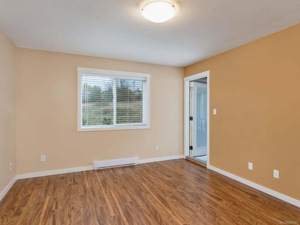 listing image 16043530454911