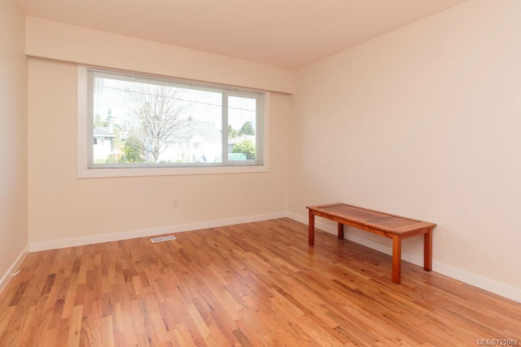 listing image 16043357418324930617