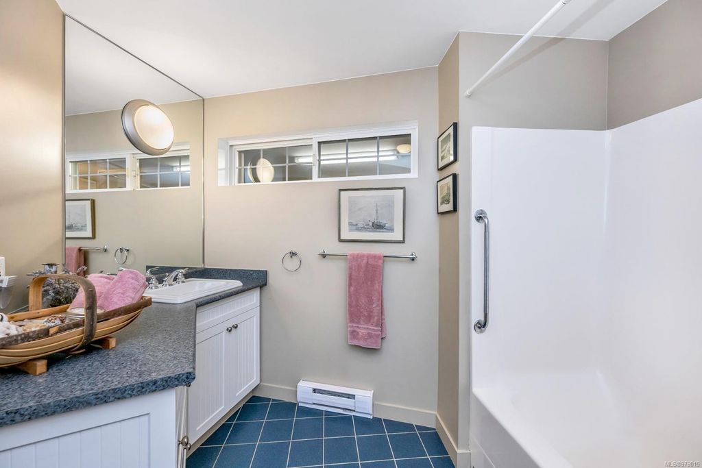 listing image 16044640086395806968