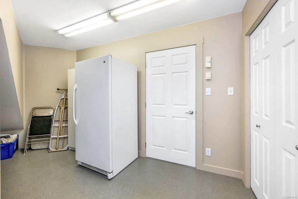 listing image 16043217673361953551
