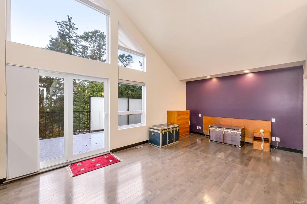 listing image 16047190092072801946