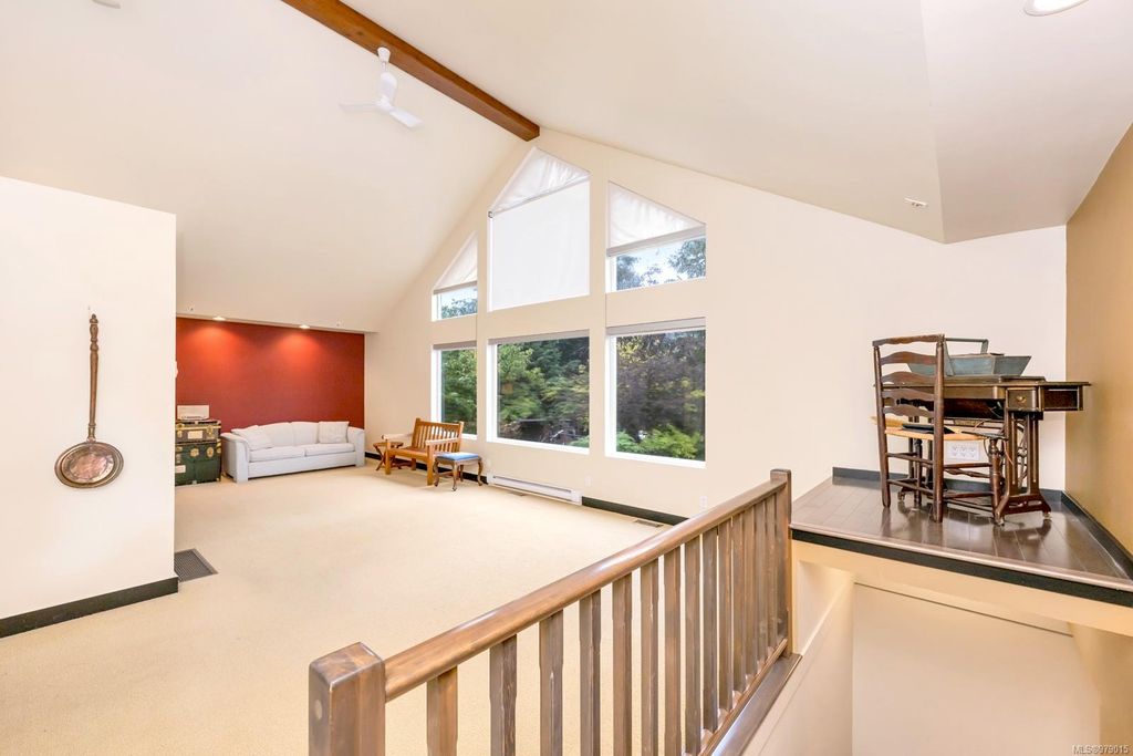listing image 16042822533059878402