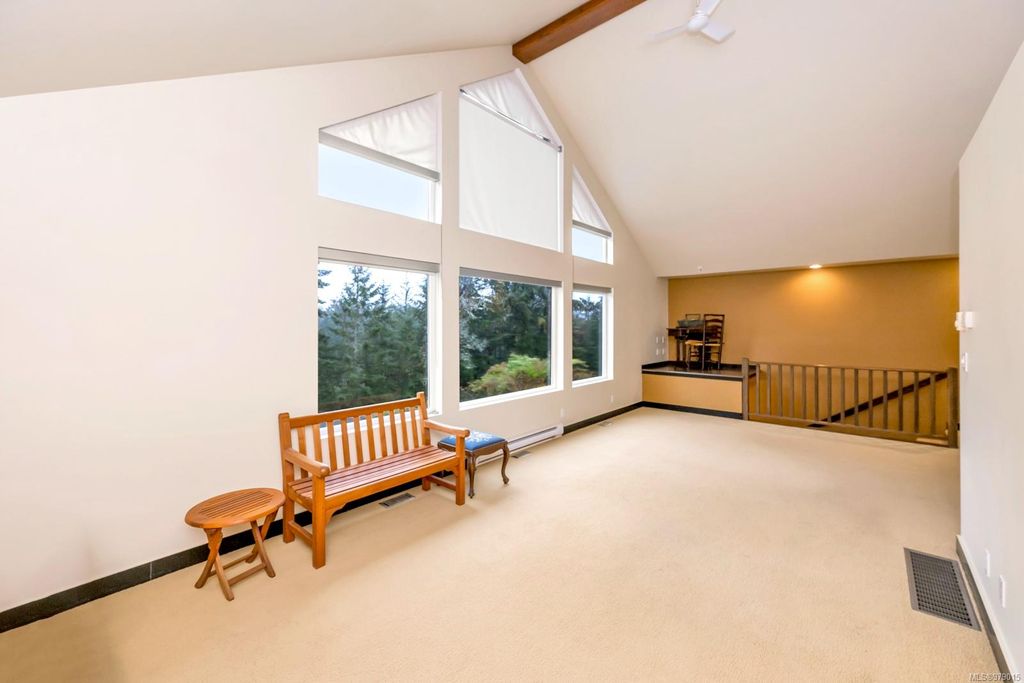 listing image 16047118272667511298