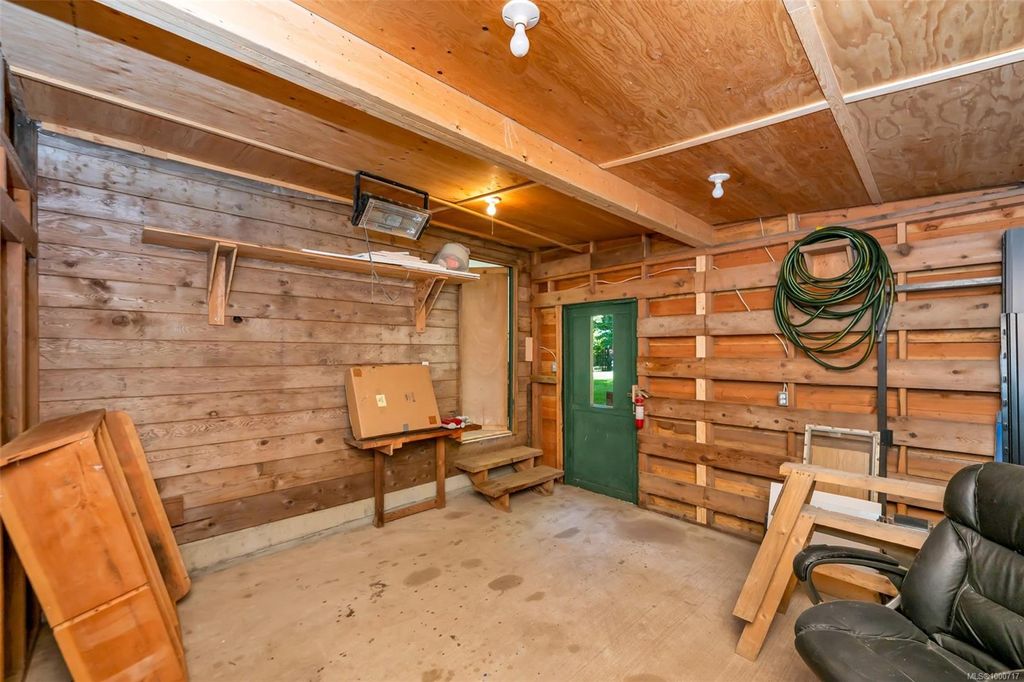 listing image 16041723758923358238