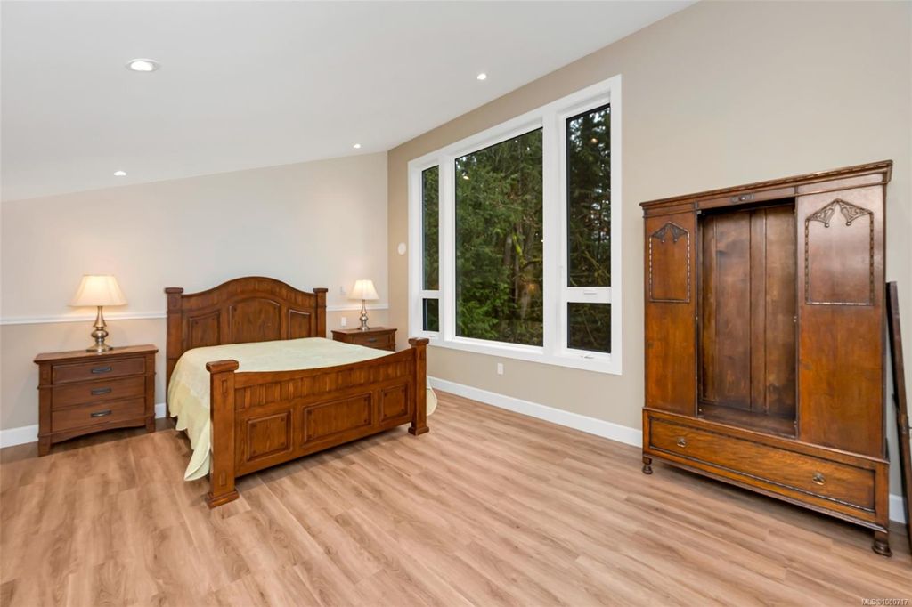 listing image 16041253063726368636