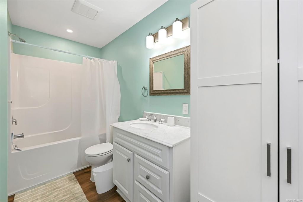 listing image 16048796827225133053