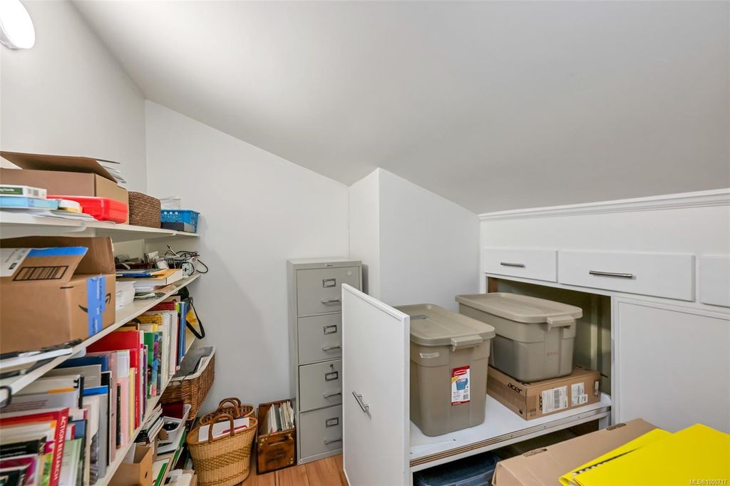 listing image 16045811180859395562