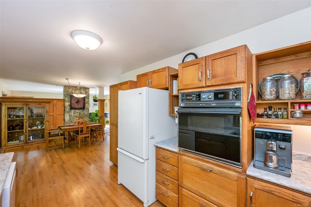 listing image 16042907768089272880