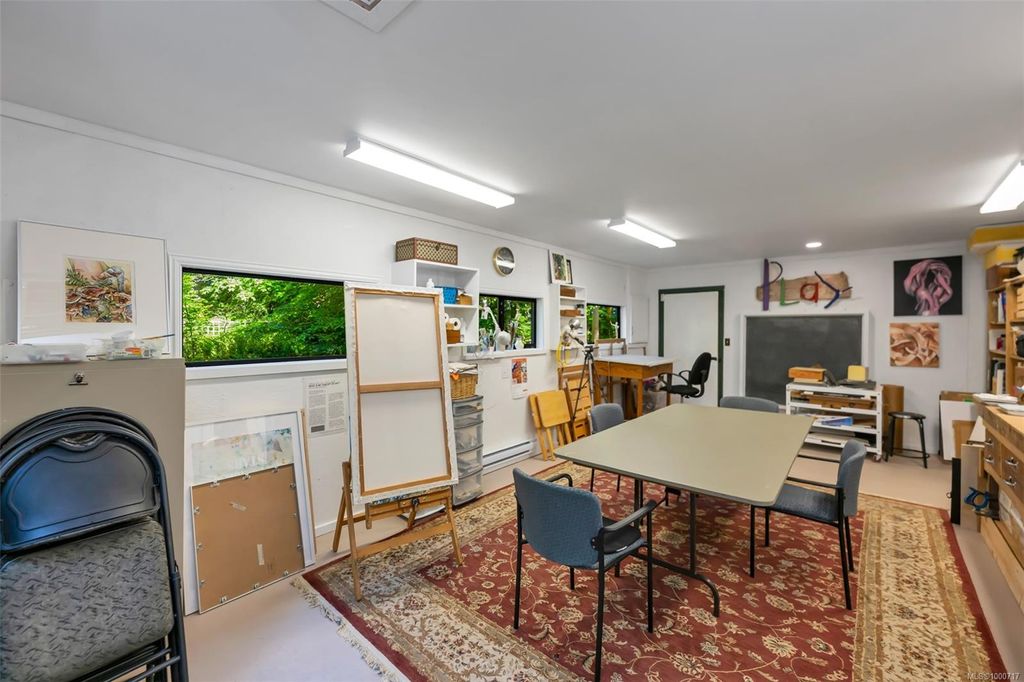 listing image 16040105296848569691