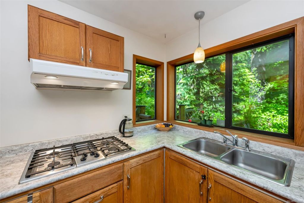listing image 16045364650559752378