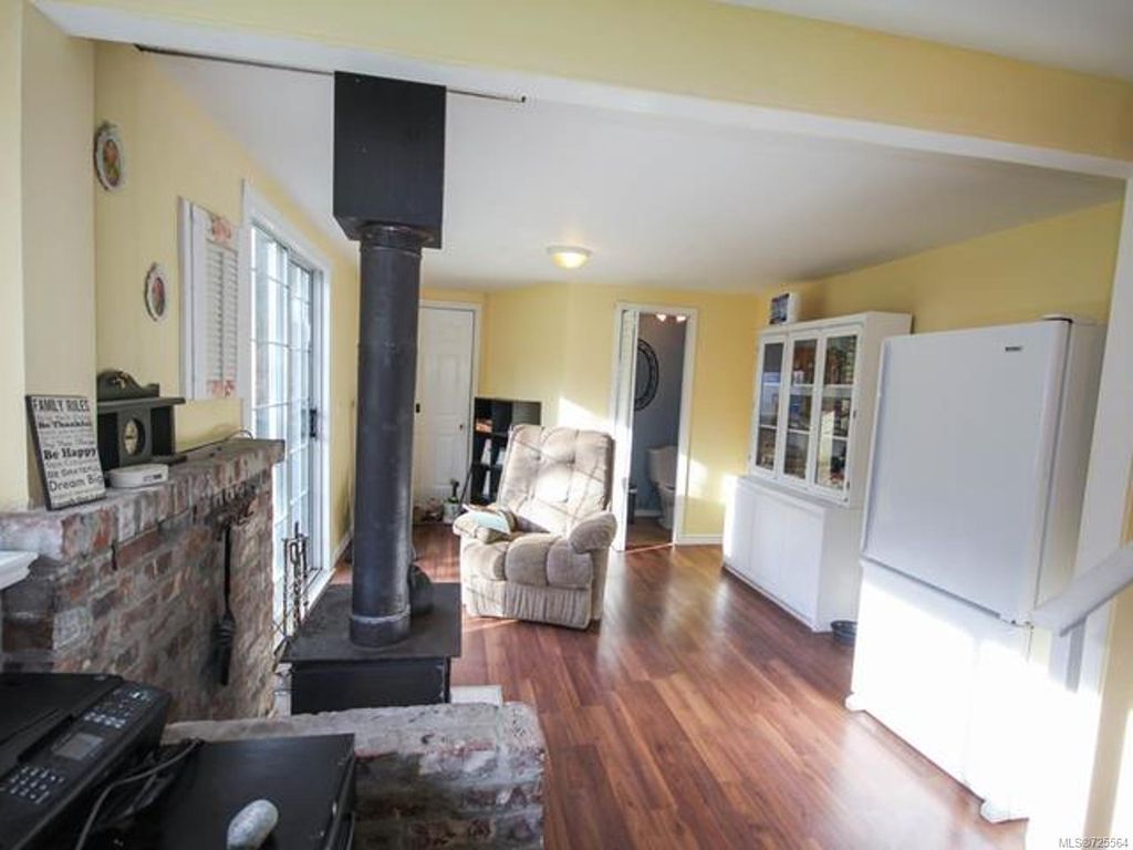 listing image 16048944755122991366