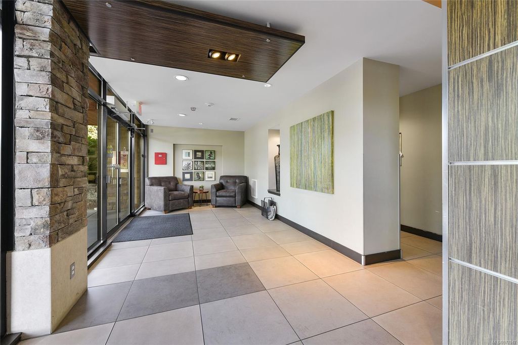 listing image 16043705936076394323