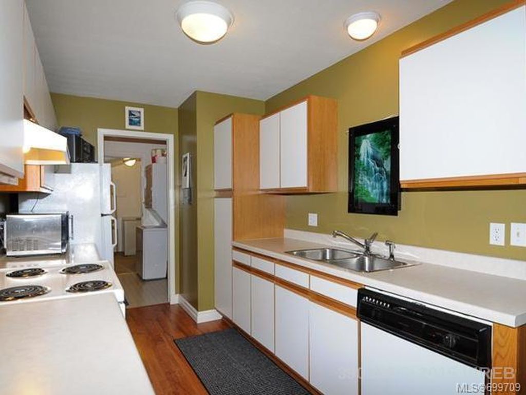 listing image 16040725288950784077