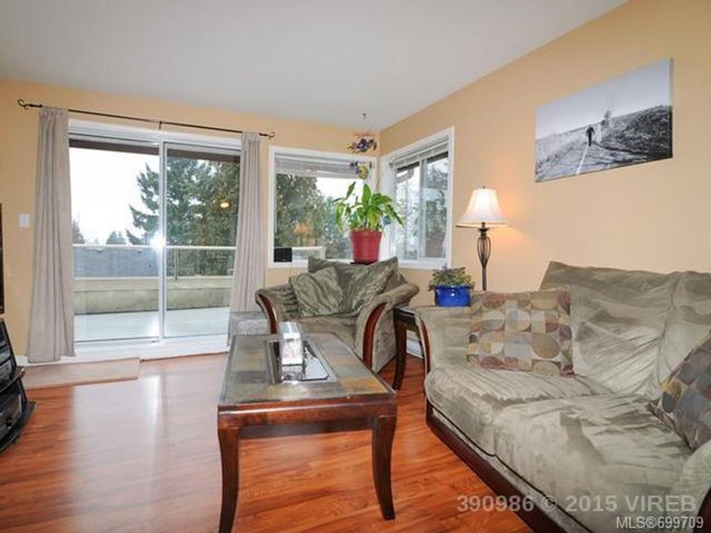 listing image 16049673162784060588