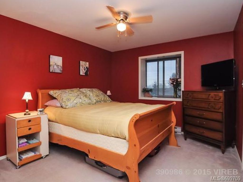 listing image 16048283967567760690
