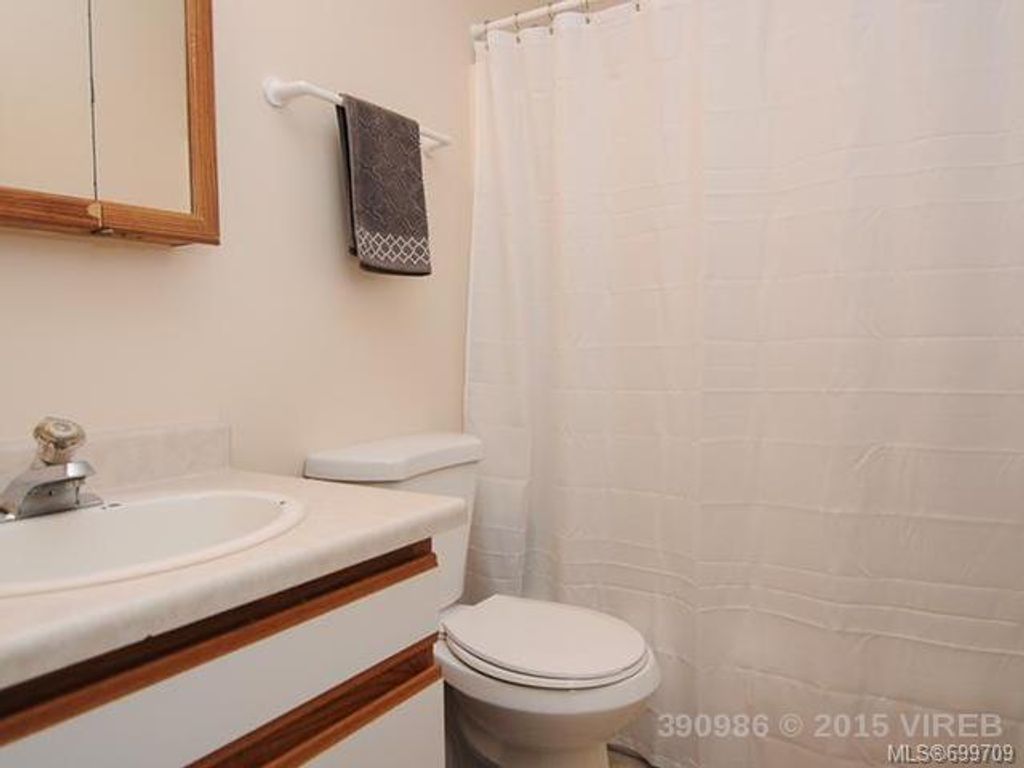 listing image 16040930958809381160