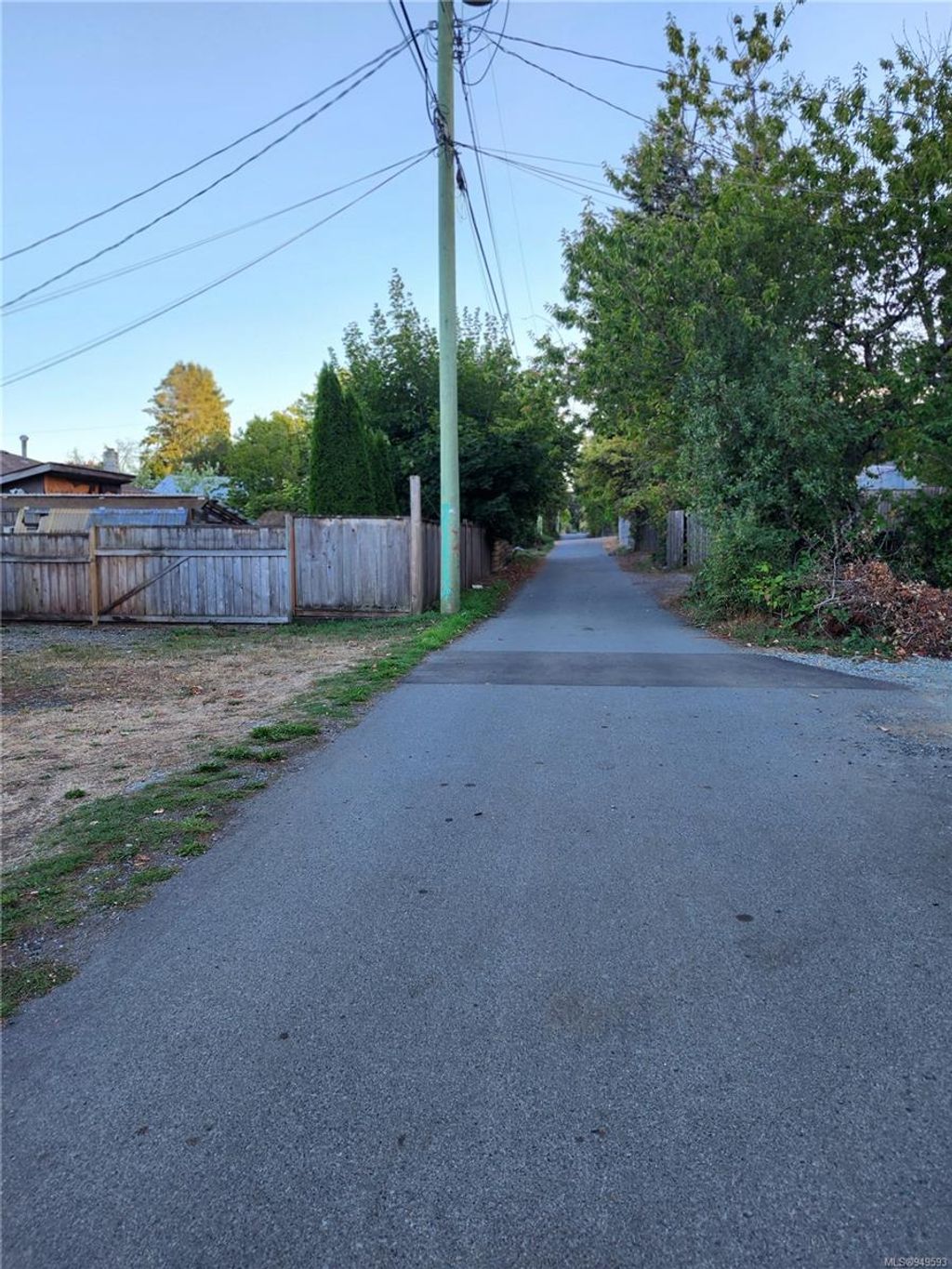 listing image 16049084326057025650