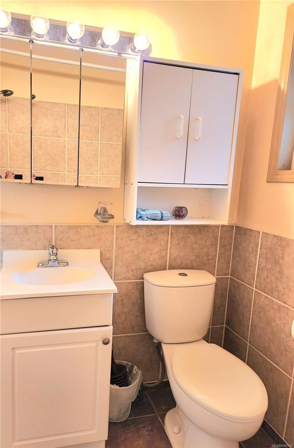 listing image 16046295074253792018