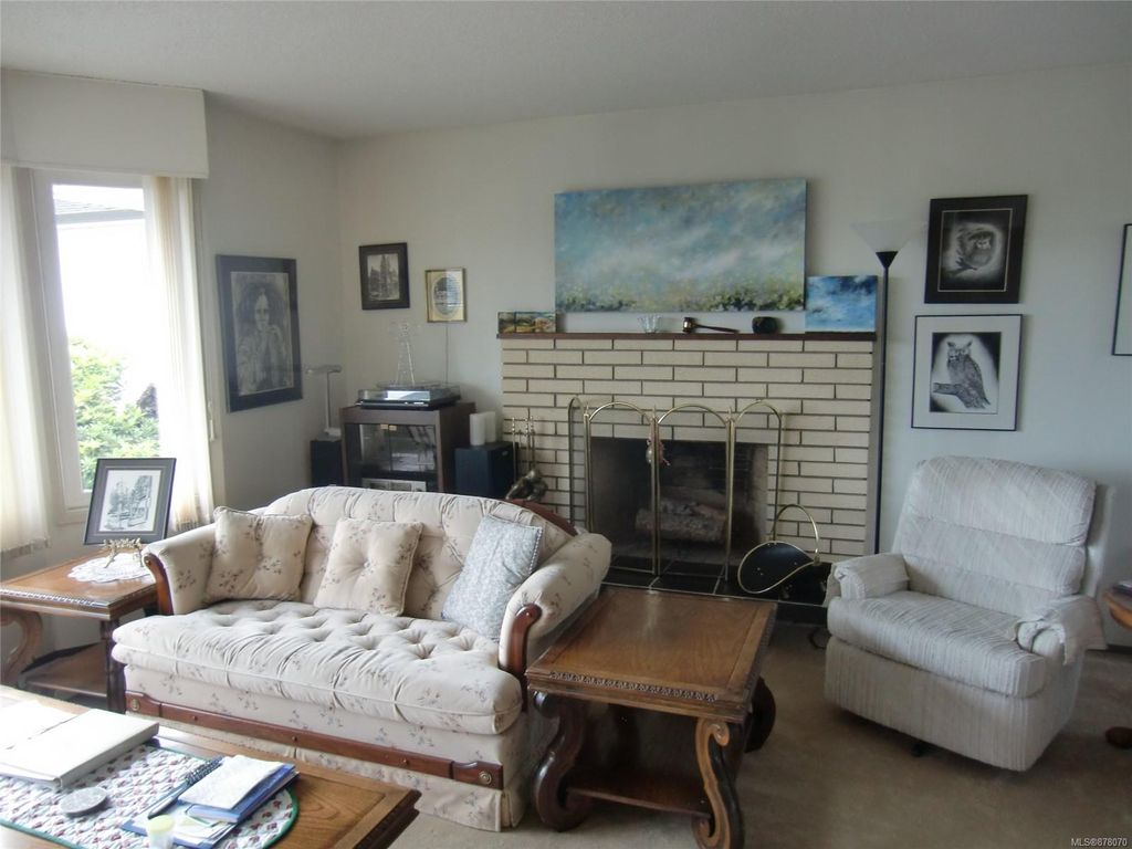 listing image 16045523296537650223