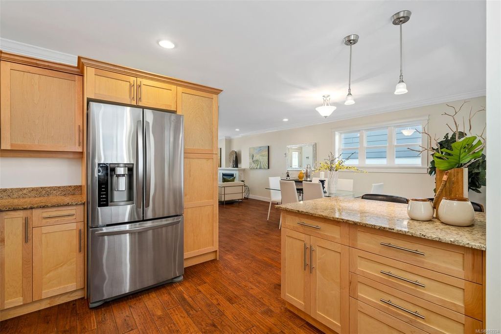 listing image 16043655398731692221