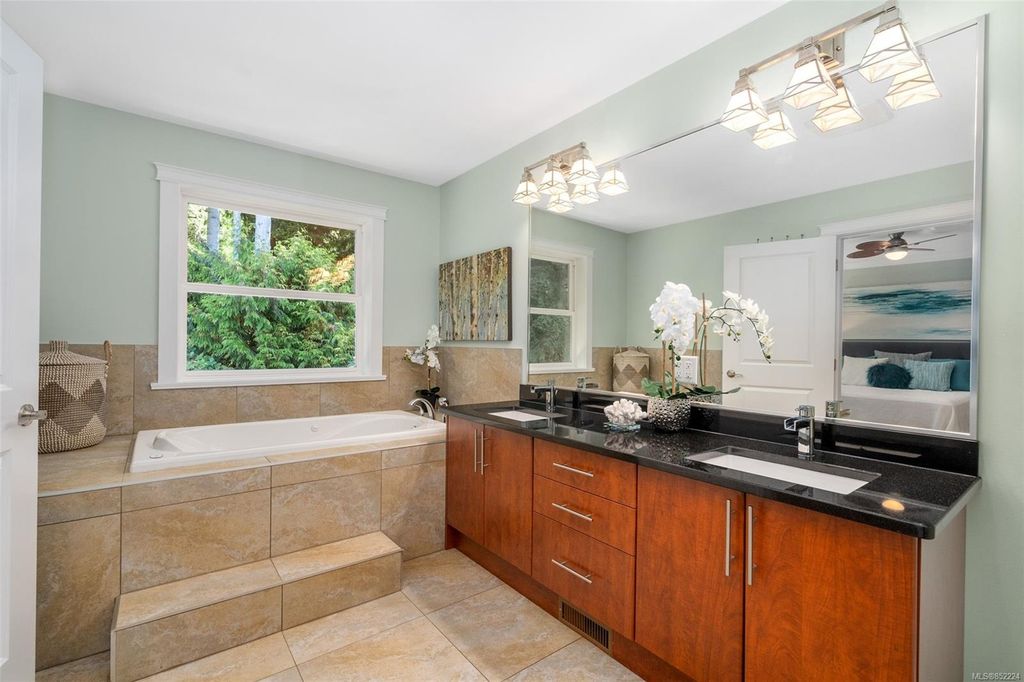 listing image 16040844468068015648