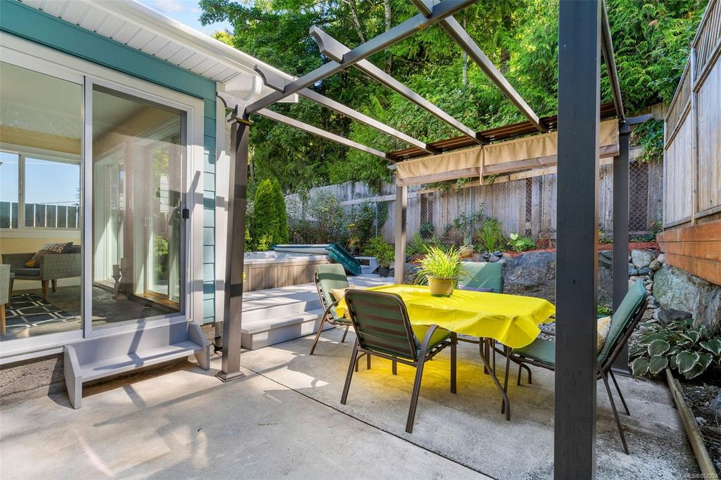 listing image 16044996181596678453