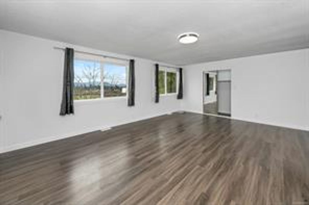 listing image 16046445054128757078