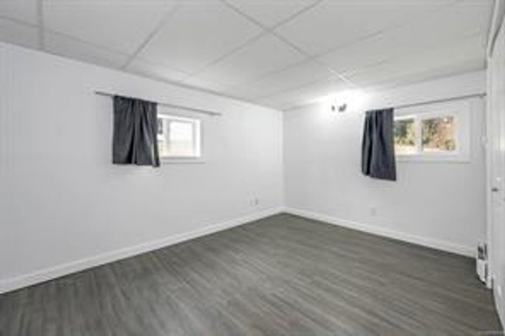 listing image 16049083619989886150