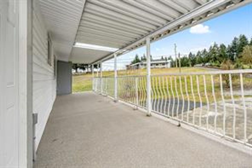 listing image 16043819529120601929