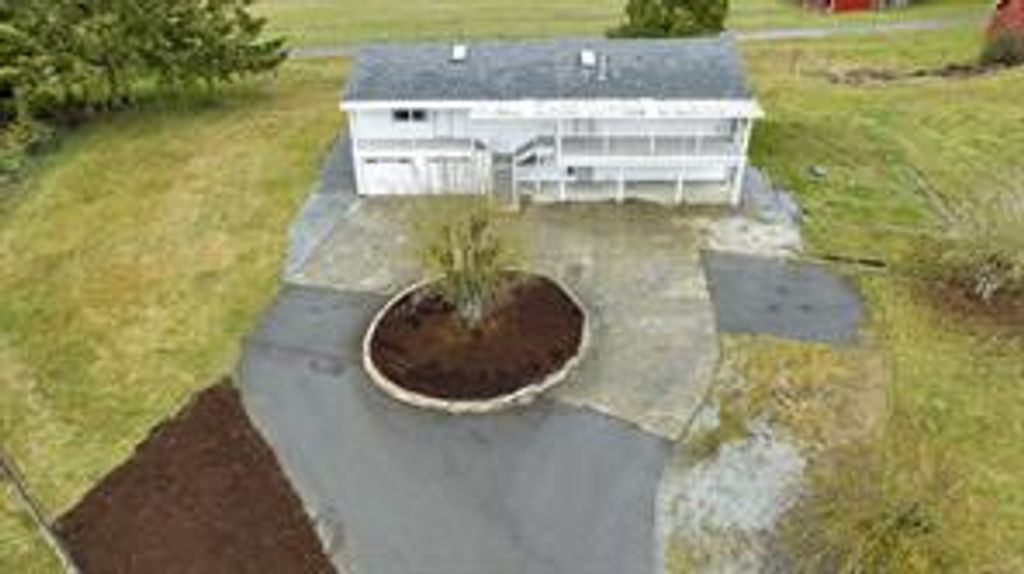listing image 16046783287009542493