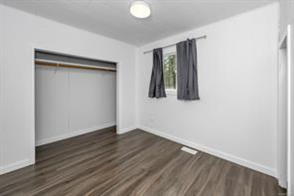 listing image 16040529158936964105