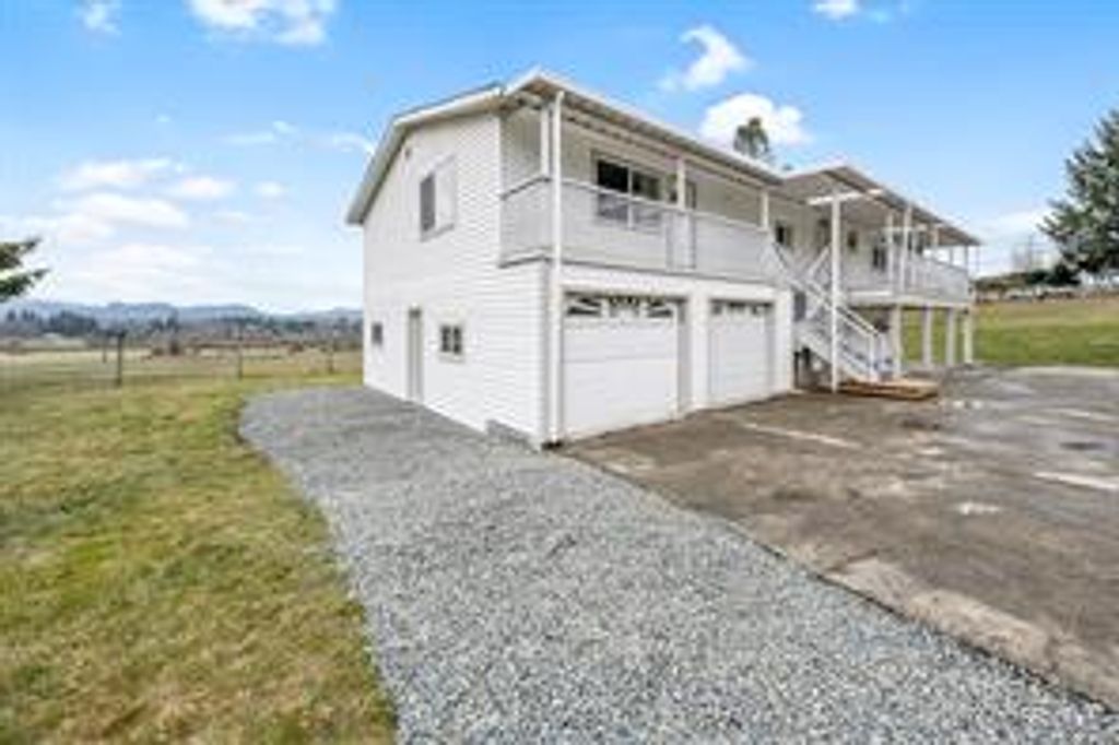 listing image 16040232588619737468