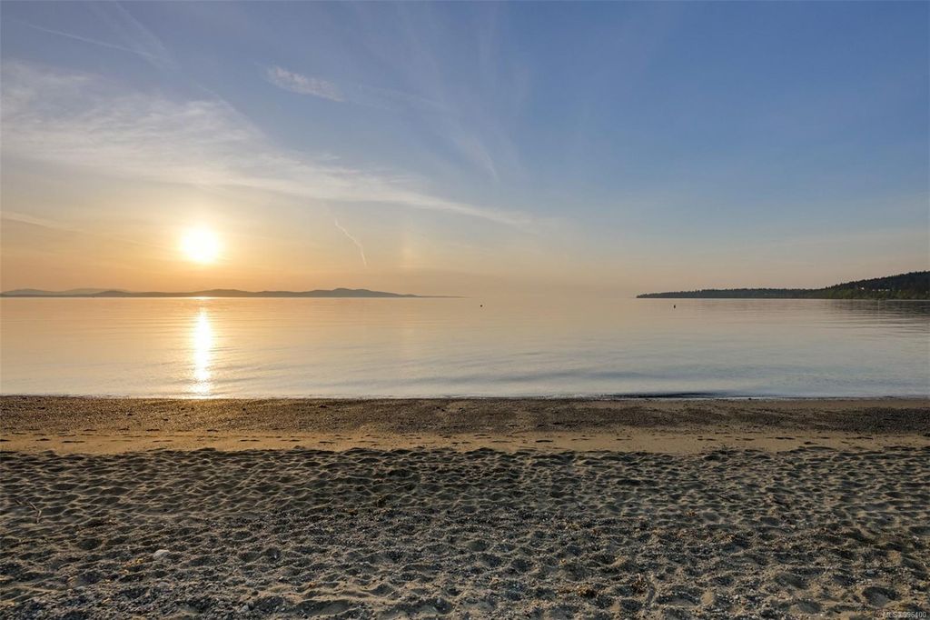 listing image 16041375441352572212