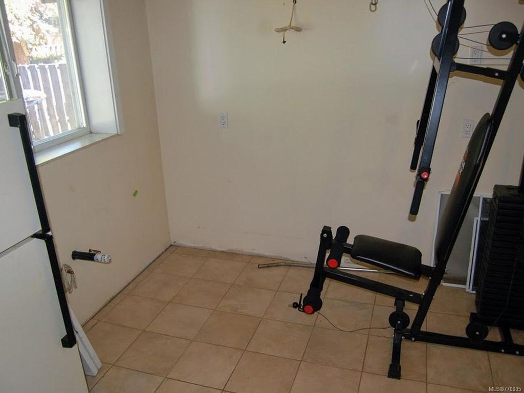 listing image 16043589602784037607