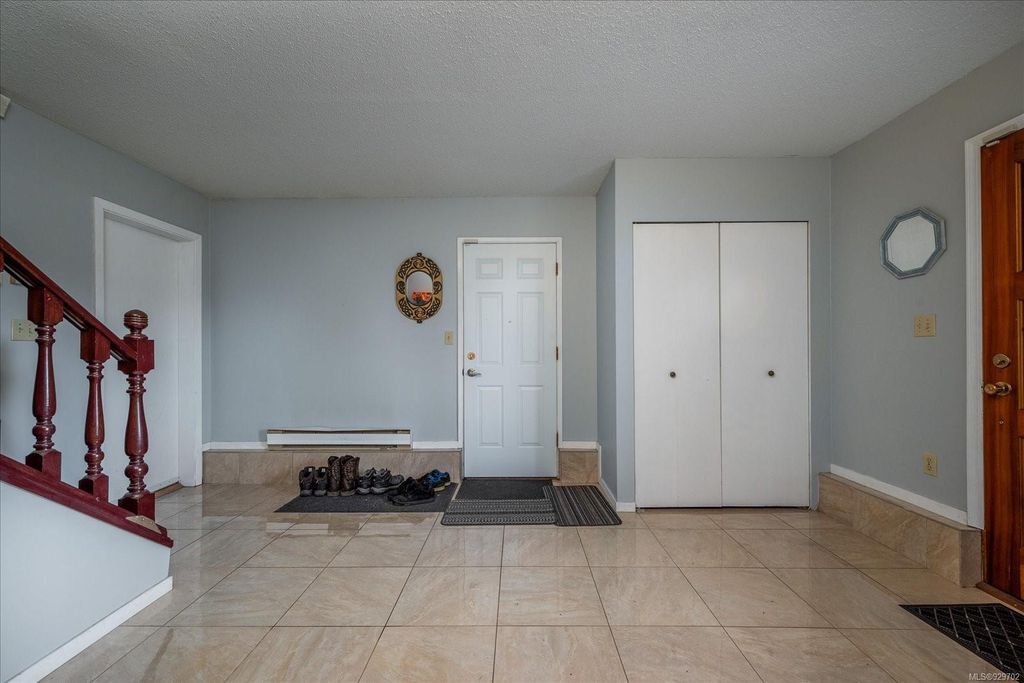 listing image 16049810426528306969